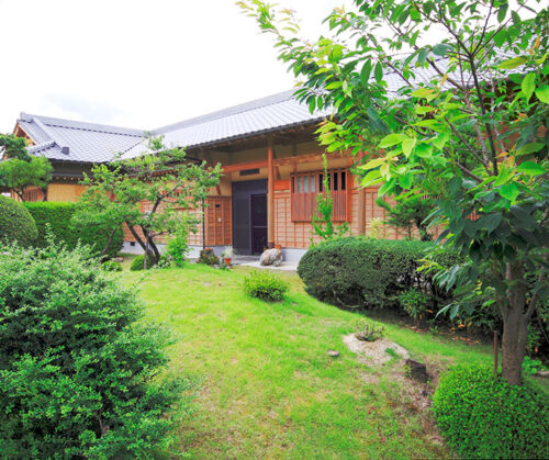 東温市　A様邸　平屋建数寄屋の家　～日本庭園を活かした美しい和の住まい～