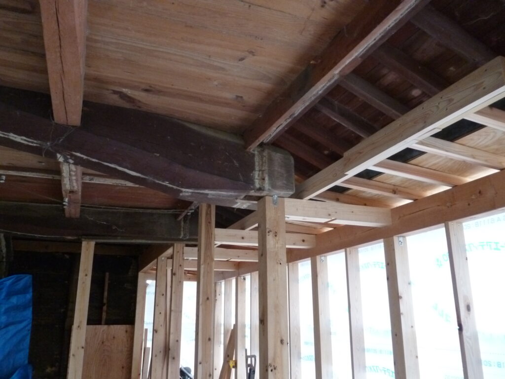 増築工事施工中