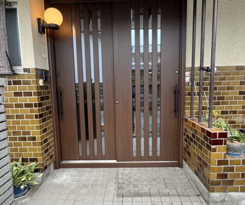 松山市　玄関ドア・内窓リフォーム工事