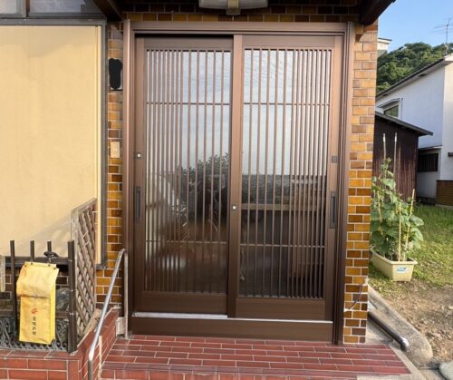 伊予市　玄関引戸リフォーム工事