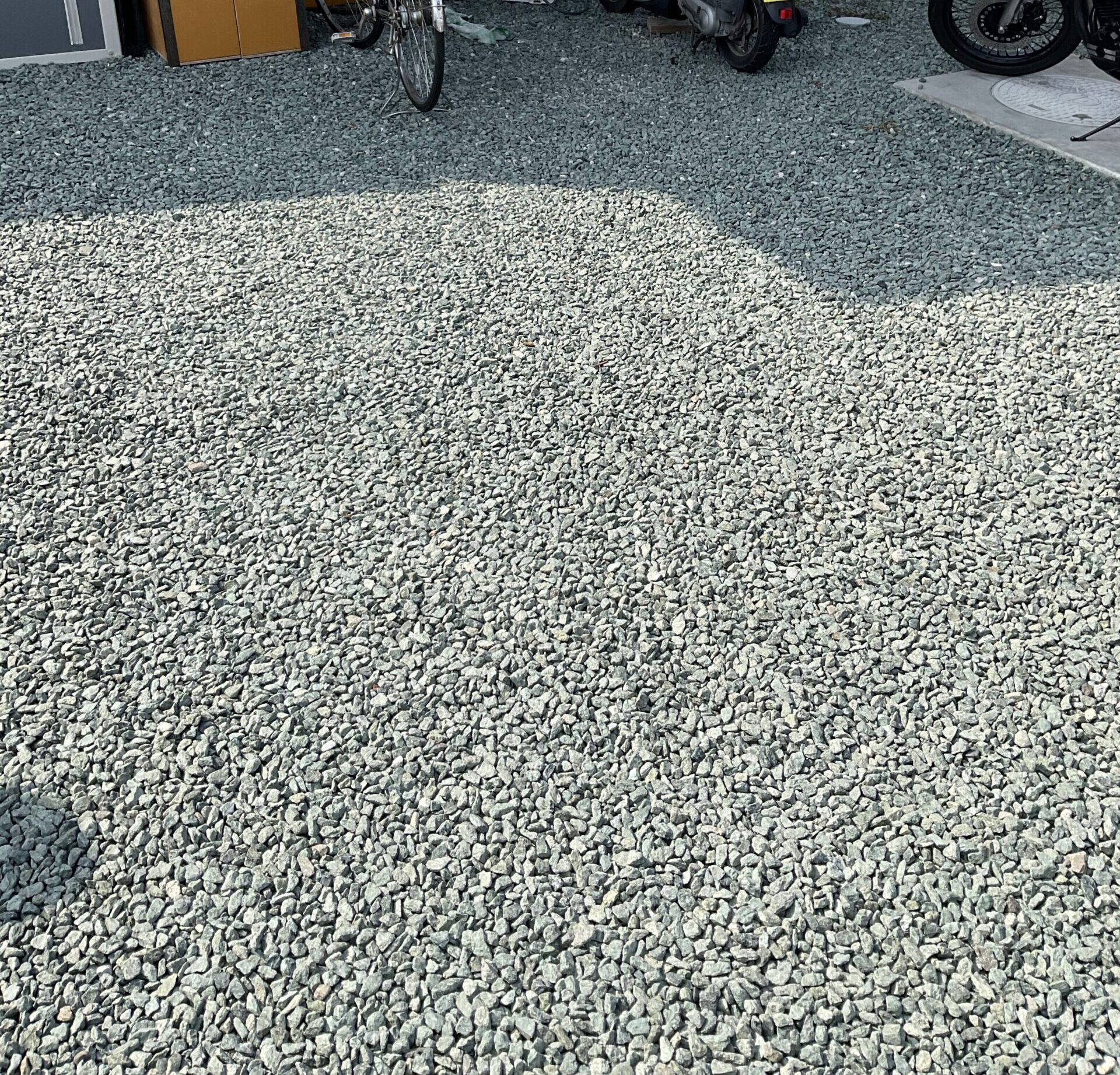 松山市　バイクガレージ設置工事