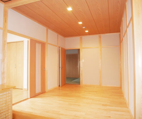 松山市　U様邸　和の趣がある現代風数寄屋～自然の香りに包まれた大空間